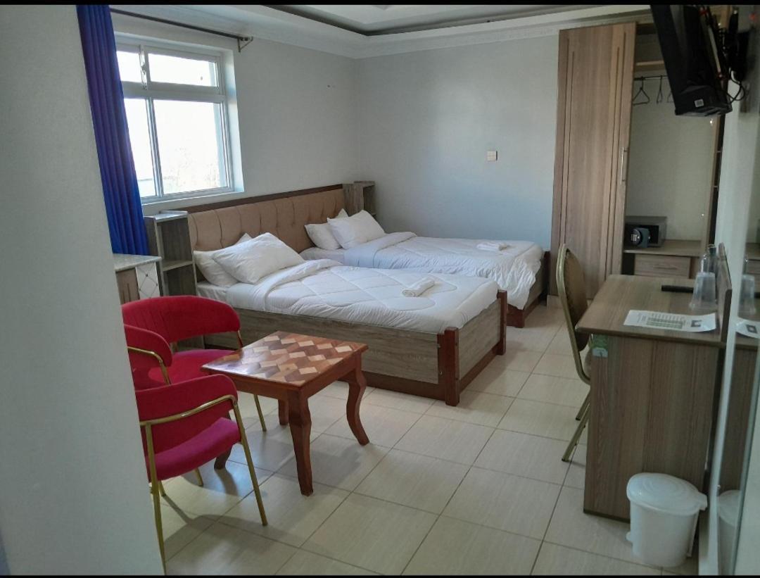 Equine Hotel Ruiru Exterior photo